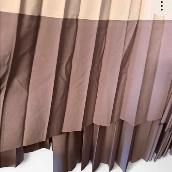 New! Athleta Pleated Skirt in Lavender and Plum-Size M - Picture 3 of 5